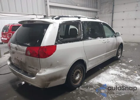 2006 Toyota Sienna Xle z USA, uszkodzony, nr VIN 5TDZA22C26S507995